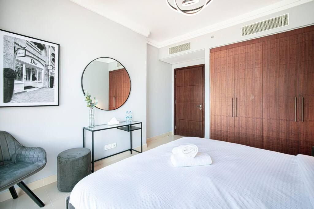 Magnificent Brand New Lux 3Br Burj & Fountain View Apartamento Dubai Exterior foto